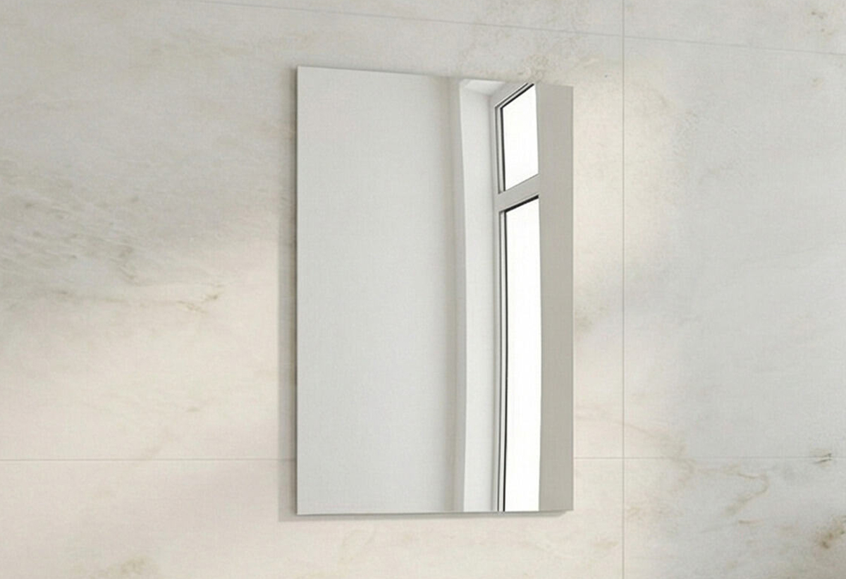 Απεικονίζεται ο καθρέπτης